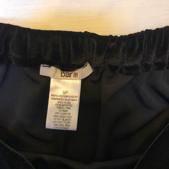 Bar III Velvet off shoulder short sleeve crop - Picture 5 of 6
